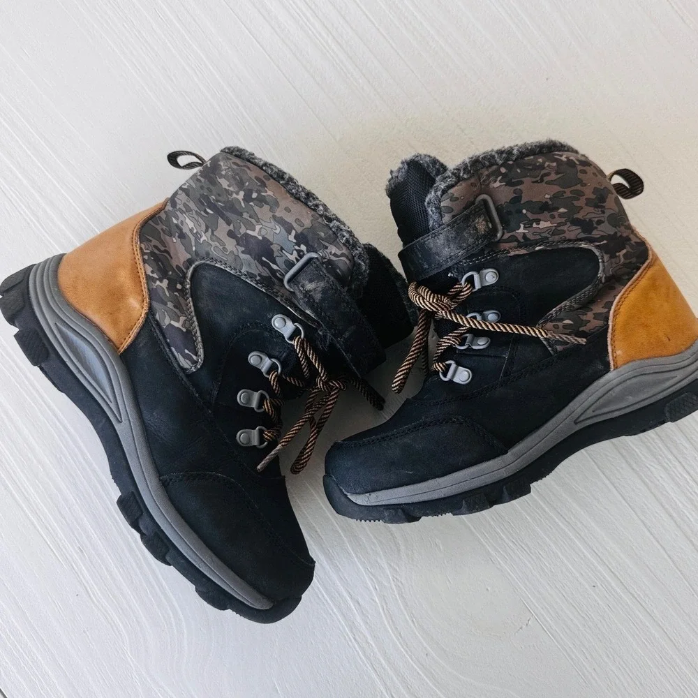 Target Kids Thermolite EcoMade Camo Winter Boots Black Tan Size 3
